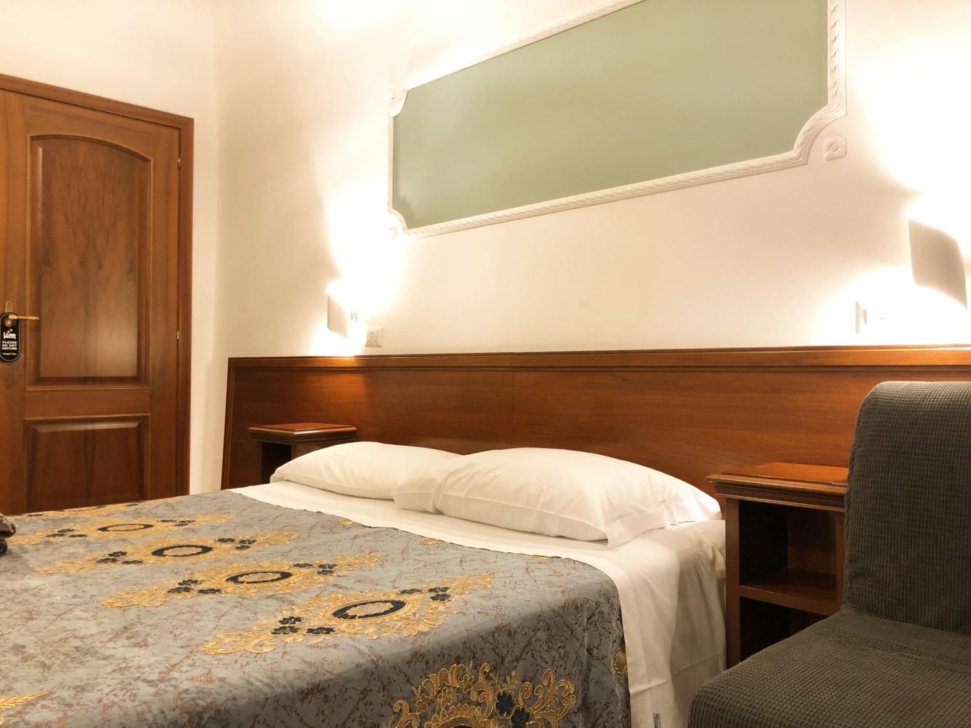 Hostel Cosmos Rome Bagian luar foto