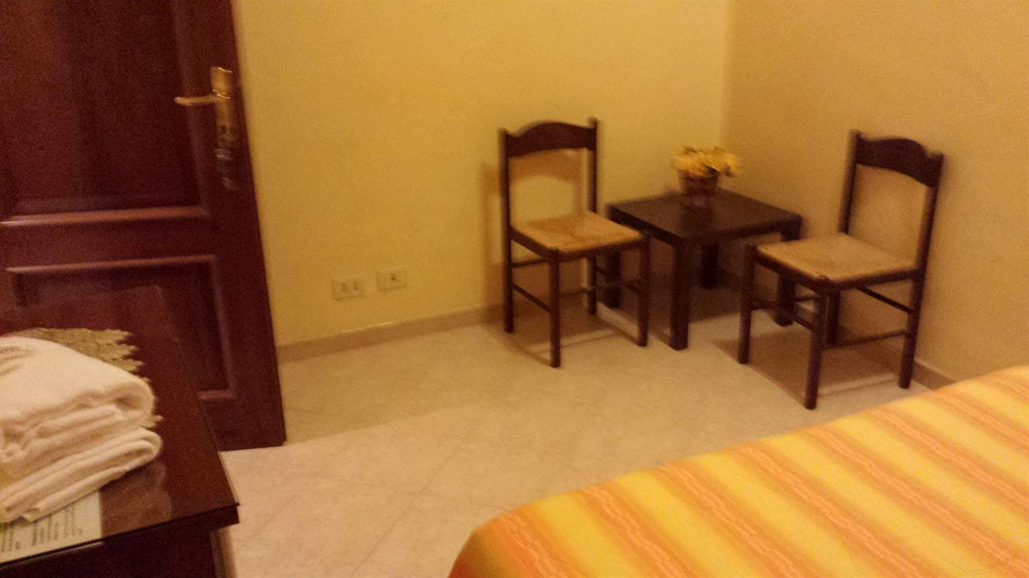 Hostel Cosmos Rome Bagian luar foto