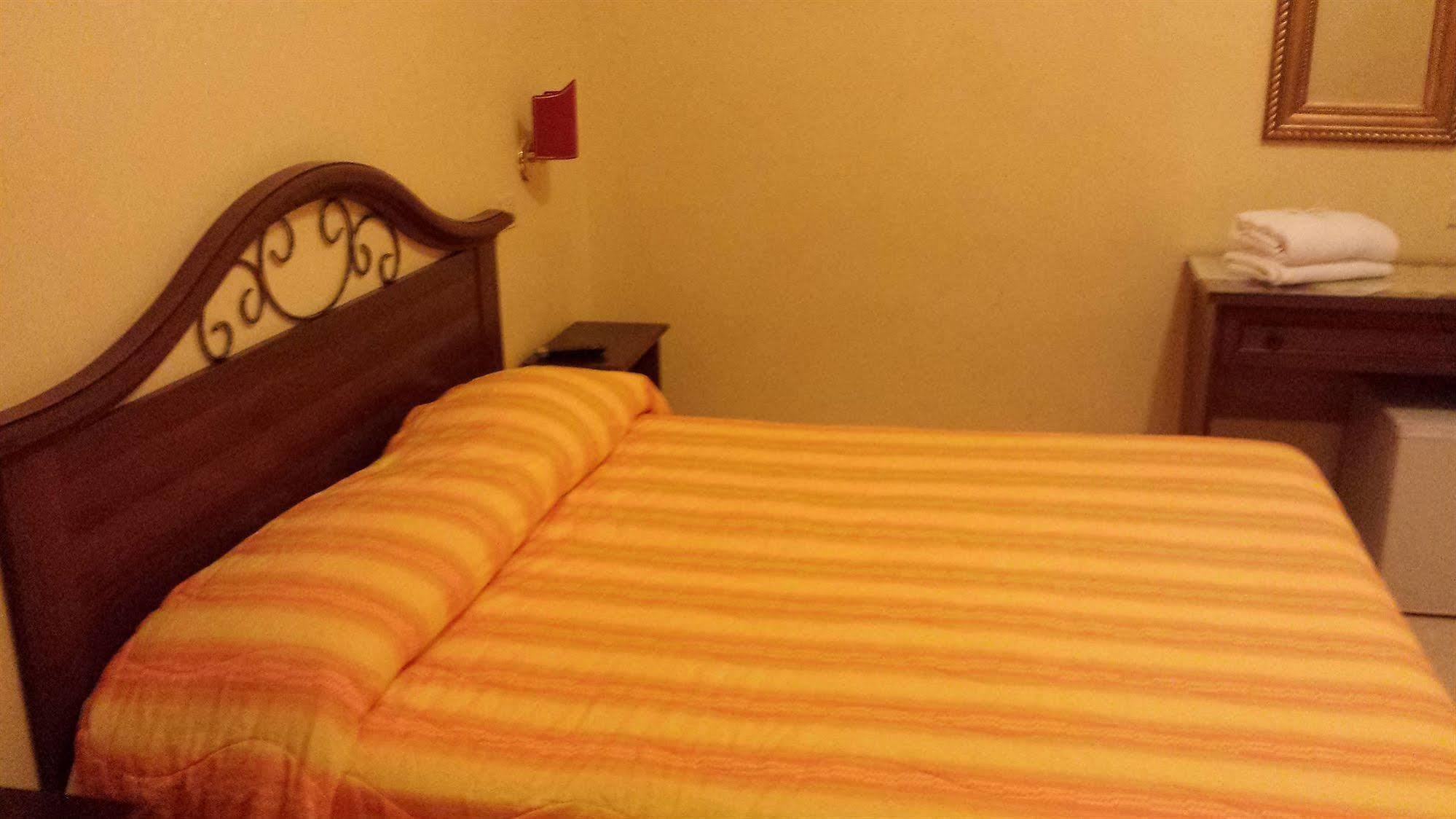 Hostel Cosmos Rome Bagian luar foto